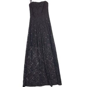 Elegant Black Lace Strapless Dress